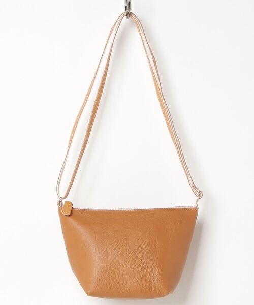 TASINAMI（タシナミ）の「TASINAMI × PR01. / SHOULDER BAG - ショルダーバッグ - (TA-PR-04)（ショルダーバッグ・レディース・カーキ/ブラウン/パープル/ライトオリーブ/テラコッタ/オレンジ/セージグリーン/キャメル/ライトブラウン/グレー/モカ/オリーブ/クリアブラウン/ゴールド/チョコ/グリーン/アッシュブラウン/ダークウッド・FREE）」の5枚目の写真