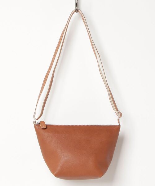 TASINAMI（タシナミ）の「TASINAMI × PR01. / SHOULDER BAG - ショルダーバッグ - (TA-PR-04)（ショルダーバッグ・レディース・カーキ/ブラウン/パープル/ライトオリーブ/テラコッタ/オレンジ/セージグリーン/キャメル/ライトブラウン/グレー/モカ/オリーブ/クリアブラウン/ゴールド/チョコ/グリーン/アッシュブラウン/ダークウッド・FREE）」の6枚目の写真