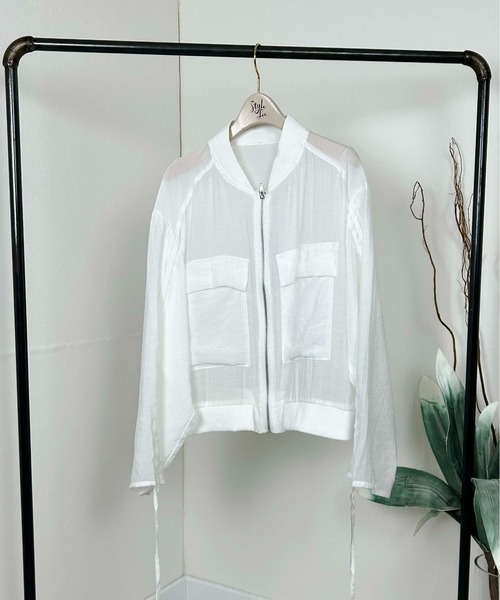 Meli rich（メリーリッチ）の「シアー袖ドロストMA-1（MA-1・レディース・ブラック/オフホワイト・FREE）」の4枚目の写真