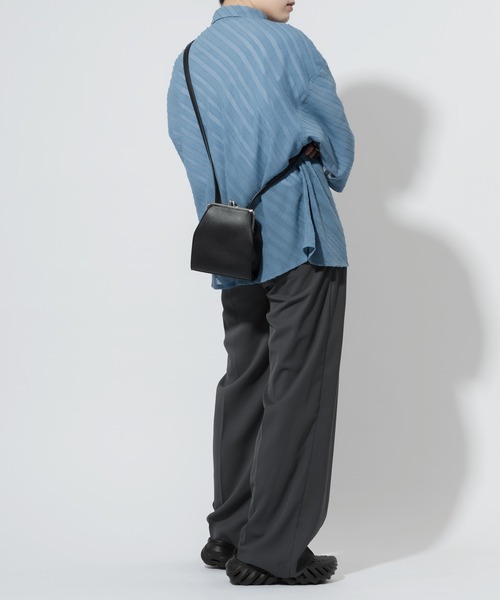 Adoon plain（アドーンプレーン）の「【Adoon plain】がま口ショルダーバッグ（ショルダーバッグ・メンズ・ブラック・FREE）」の3枚目の写真