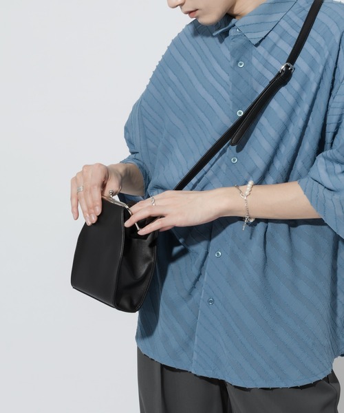 Adoon plain（アドーンプレーン）の「【Adoon plain】がま口ショルダーバッグ（ショルダーバッグ・メンズ・ブラック・FREE）」の4枚目の写真