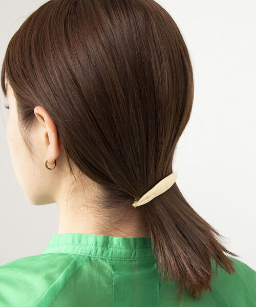 NOLLEY’S Sophi（ノーリーズソフィ）の「リーフメタルバレッタ（バレッタ/ヘアクリップ・レディース・ゴールド/シルバー・FREE）」の3枚目の写真