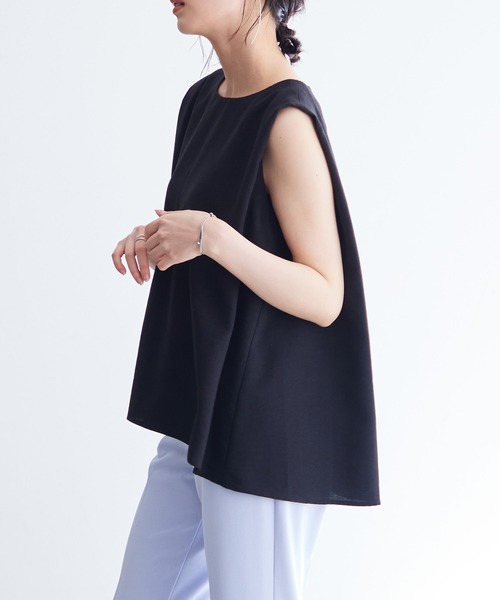 for/c（フォーシー）の「リネンライクノースリブラウス【サスティナブル】（シャツ/ブラウス・レディース・ブラック/チャコール/ベージュ/イエロー・M/L）」の2枚目の写真