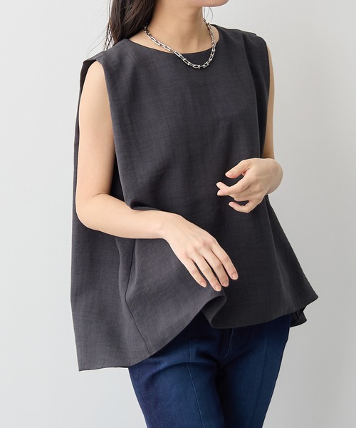 for/c（フォーシー）の「リネンライクノースリブラウス【サスティナブル】（シャツ/ブラウス・レディース・ブラック/チャコール/ベージュ/イエロー・M/L）」の21枚目の写真