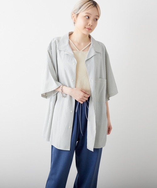 WHIMSIC（ウィムジック）の「【UNISEX】オープンカラーシャツ（シャツ/ブラウス・メンズ・ネイビー/ブラック/アイボリー/ブルー・FREE）」の5枚目の写真