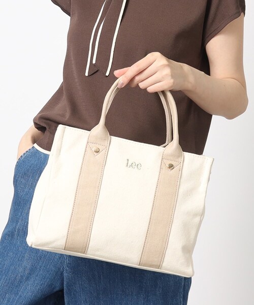 Lee（リー）の「【Lee別注】スクエアキャンバストート（トートバッグ・レディース・ライトベージュ/ガンメタ/ミント/ブラック系1/ブラック系7/ブラック系2/ダークグレー/ブラック/アイボリー系1/アイボリー系6/ベージュ系その他6/ブラック系3・00）」の7枚目の写真