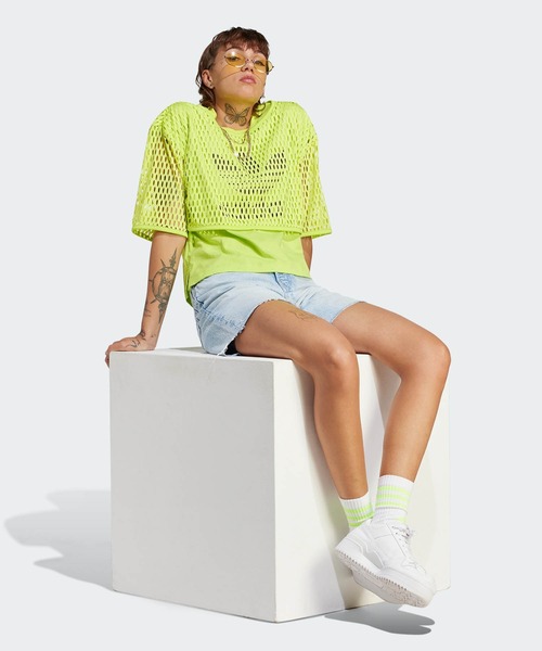 adidas（アディダス）の「ビッグロゴTシャツ / アディダスオリジナルス adidas Originals（Tシャツ/カットソー・レディース・ブラック/ホワイト/イエロー・LARGE/MEDIUM/SMALL/X-LARGE/X-SMALL/XX-LARGE）」の17枚目の写真