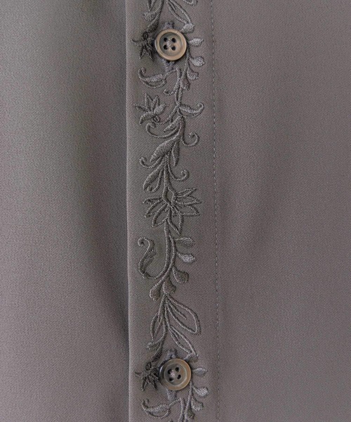 RAGEBLUE（レイジブルー）の「【LUXURY+EASY】LOOSE FLOWER EMBROIDERY SHIRTS /ラグイージーフラワー刺繍シャツ（シャツ/ブラウス・メンズ・ホワイト/ブラック/ブラウン/グレー・SMALL/MEDIUM/LARGE）」の10枚目の写真