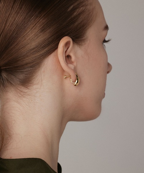 CENE（セネ）の「【CENE】セネ/ドロップフープイヤリング（イヤリング・レディース・シルバー/ゴールド・FREE）」の3枚目の写真