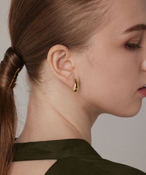 CENE（セネ）の「【CENE】セネ/ドロップフープイヤリング（イヤリング・レディース・シルバー/ゴールド・FREE）」の4枚目の写真