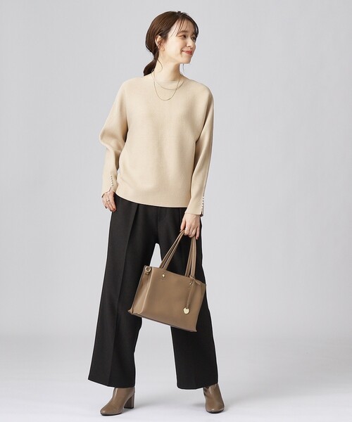 DRESKIP（ドレスキップ）の「◆【セットアップ可／洗える】上品でフェミニンな ドルマンニット【ここちイージー】（ニット/セーター・レディース・ブラック/イエロー系その他/サンドベージュ/パープル系/ブルー/オフホワイト・02/03）」の7枚目の写真