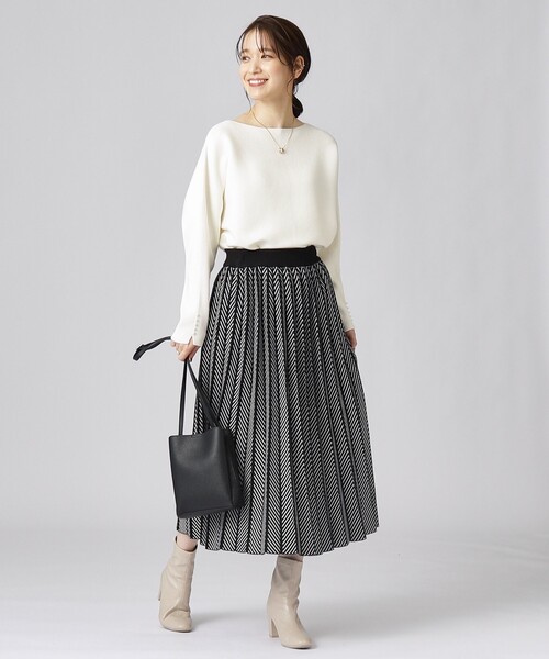 DRESKIP（ドレスキップ）の「◆【セットアップ可／洗える】上品でフェミニンな ドルマンニット【ここちイージー】（ニット/セーター・レディース・ブラック/イエロー系その他/サンドベージュ/パープル系/ブルー/オフホワイト・02/03）」の19枚目の写真