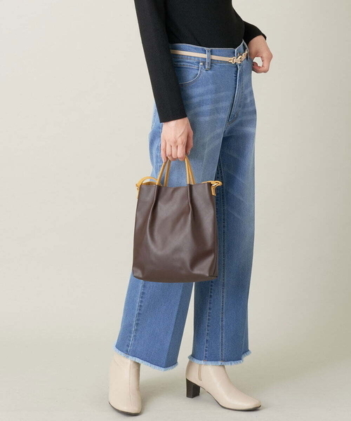 a.v.v(アーヴェヴェ)の「シンプルミニショルダー(ショルダーバッグ・レディース・ブラック/ブラウン/ライトグレー・38)」の8枚目の写真