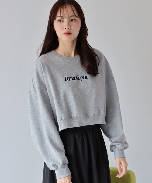 BLUEEAST（ブルーイースト）の「Lunaロゴ刺繍クロップドスウェット（スウェット・レディース・ネイビー/ベージュ/グレー・MEDIUM）」の22枚目の写真