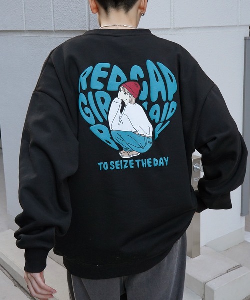 Red Cap Girl（レッドキャプガール）の「【RED CAP GIRL】イラストバックプリント刺繍 裏起毛プルオーバースウェット（スウェット・メンズ・グレー/ネイビー/チャコールグレー/カーキ/ホワイト/ブラック系その他/グレー系その他/ホワイト系その他・M/L）」の4枚目の写真