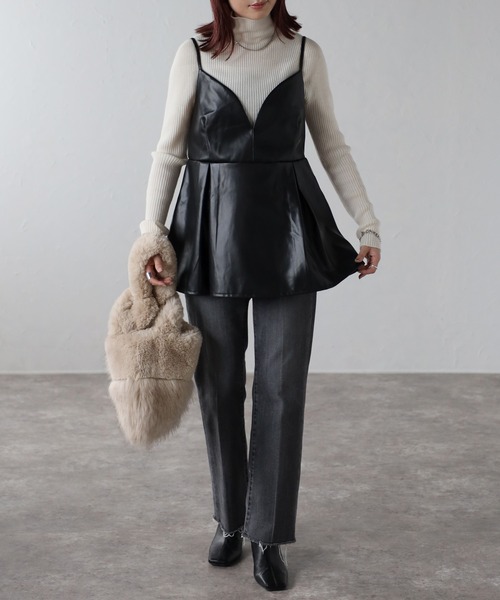 Bonjour Sagan(ボンジュールサガン)の「フェイクレザーペプラムビスチェキャミ(キャミソール・レディース・ブラウン/ブラック・FREE)」の8枚目の写真