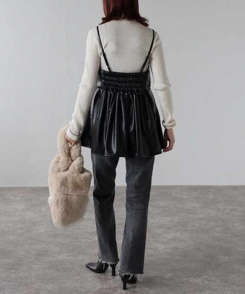 Bonjour Sagan(ボンジュールサガン)の「フェイクレザーペプラムビスチェキャミ(キャミソール・レディース・ブラウン/ブラック・FREE)」の12枚目の写真