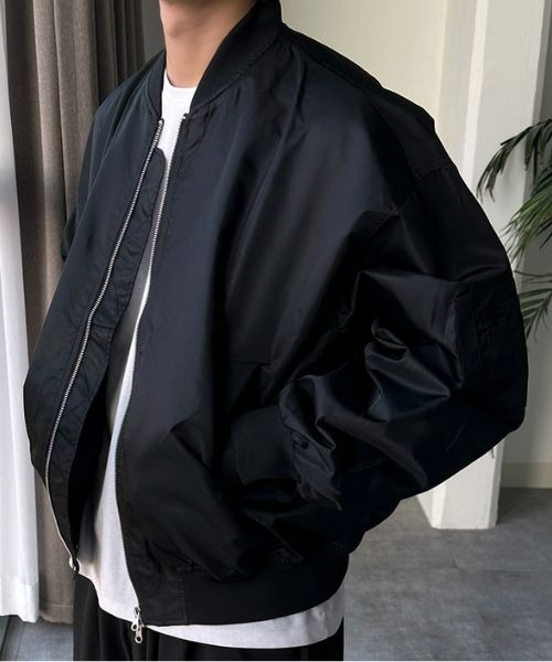 ASCLO(エジュクロ)の「ASCLO Perfect SP MA-1 Jumper(MA-1・メンズ・ブラック/グレー・LARGE/X-LARGE)」の3枚目の写真