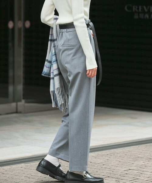 URBAN RESEARCH ROSSO WOMEN(アーバンリサーチ ロッソ)の「ソフトサーモハイウエストストレッチパンツ(その他パンツ・レディース・グレー/ブラック・36/38)」の11枚目の写真