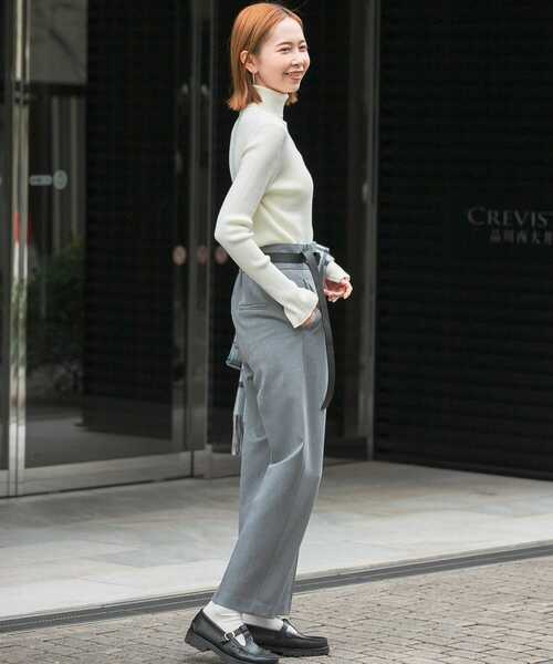 URBAN RESEARCH ROSSO WOMEN(アーバンリサーチ ロッソ)の「ソフトサーモハイウエストストレッチパンツ(その他パンツ・レディース・グレー/ブラック・36/38)」の13枚目の写真