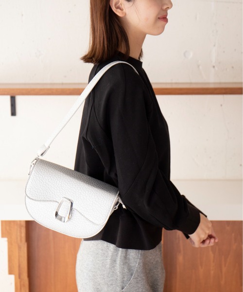 MAISON BREEZE(メゾンブリーズ)の「【MAISON BREEZE】クロコ風型 ハーフムーン ミニショルダー KNF049(ショルダーバッグ・レディース・シルバー/ブラウン/ブラック・FREE)」の2枚目の写真