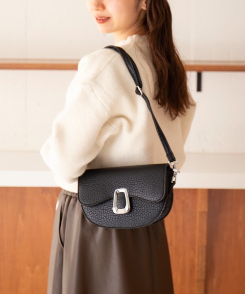 MAISON BREEZE(メゾンブリーズ)の「【MAISON BREEZE】クロコ風型 ハーフムーン ミニショルダー KNF049(ショルダーバッグ・レディース・シルバー/ブラウン/ブラック・FREE)」の4枚目の写真