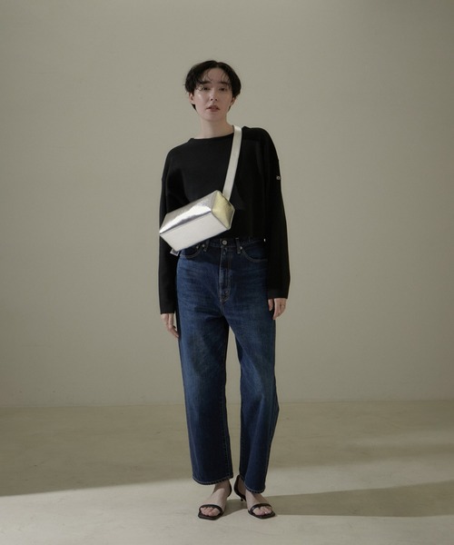 SALON adam et rope'(サロン アダム エ ロペ)の「スウェットライククロップドプルオーバー 無地/ボーダー【洗える】(Tシャツ/カットソー・レディース・ホワイト系その他3/サックスブルー/ブラック・FREE)」の4枚目の写真
