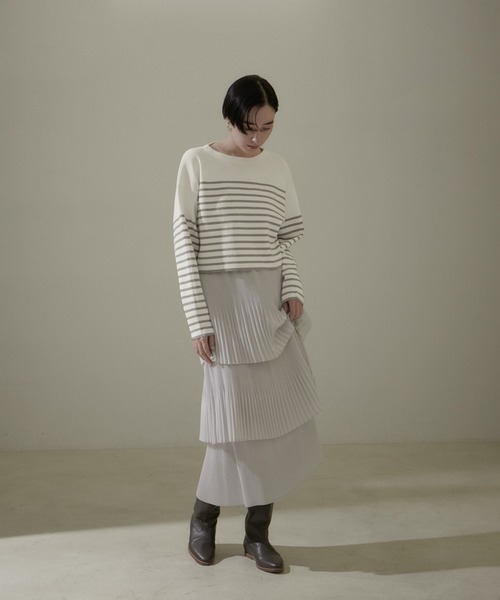 SALON adam et rope'(サロン アダム エ ロペ)の「スウェットライククロップドプルオーバー 無地/ボーダー【洗える】(Tシャツ/カットソー・レディース・ホワイト系その他3/サックスブルー/ブラック・FREE)」の9枚目の写真