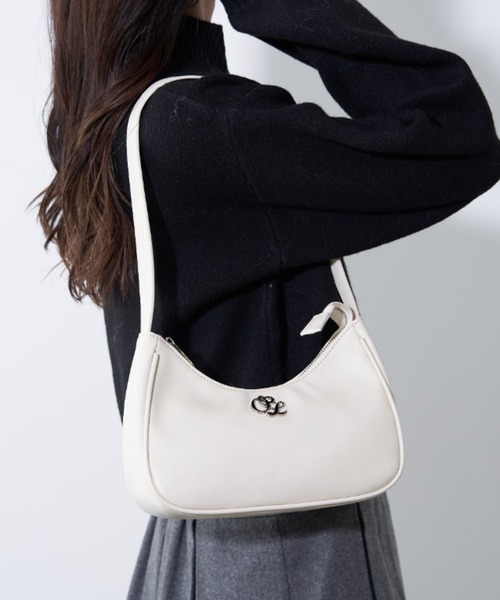 OLIVE des OLIVE(オリーブデオリーブ)の「エンブレム付ホーボーバッグ(ショルダーバッグ・レディース・アイボリー/ブラック・FREE)」の5枚目の写真