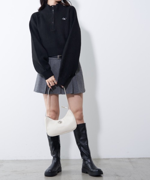 OLIVE des OLIVE(オリーブデオリーブ)の「エンブレム付ホーボーバッグ(ショルダーバッグ・レディース・アイボリー/ブラック・FREE)」の8枚目の写真