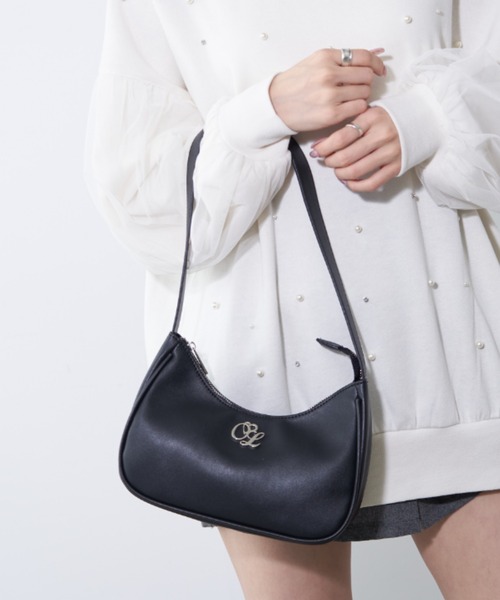 OLIVE des OLIVE(オリーブデオリーブ)の「エンブレム付ホーボーバッグ(ショルダーバッグ・レディース・アイボリー/ブラック・FREE)」の11枚目の写真