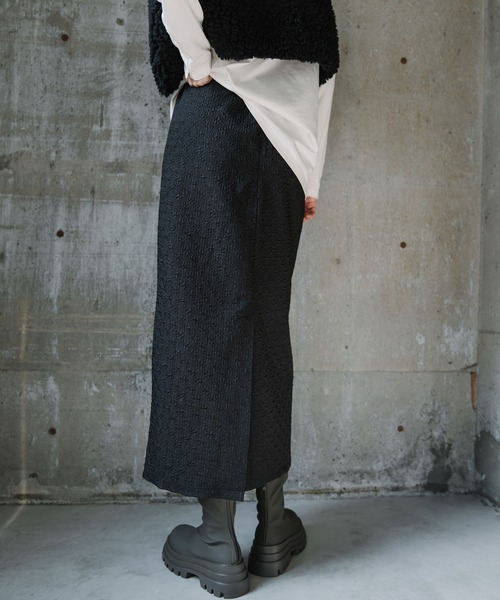 WILLFULLY（ウィルフリー）の「back slit jacquard tight SK