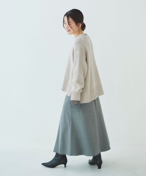 le.coeur blanc（ルクールブラン）の「ラメワイドシルエットクルーネックニット（ニット/セーター・レディース・ピンクベージュ/ベージュ・38）」の4枚目の写真