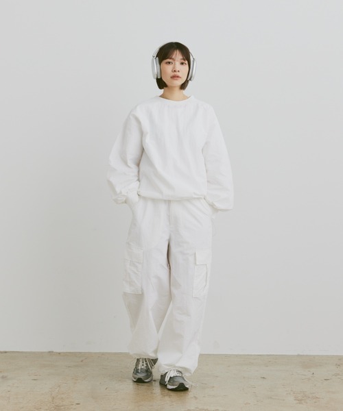 flaner(フラネ)の「Loose nylon pullover / ルーズナイロンプルオーバー(その他トップス・レディース・ネイビー/ブラック/ホワイト・LARGE/MEDIUM)」の11枚目の写真