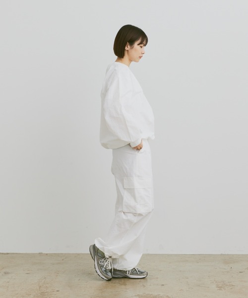 flaner(フラネ)の「Loose nylon pullover / ルーズナイロンプルオーバー(その他トップス・レディース・ネイビー/ブラック/ホワイト・LARGE/MEDIUM)」の9枚目の写真