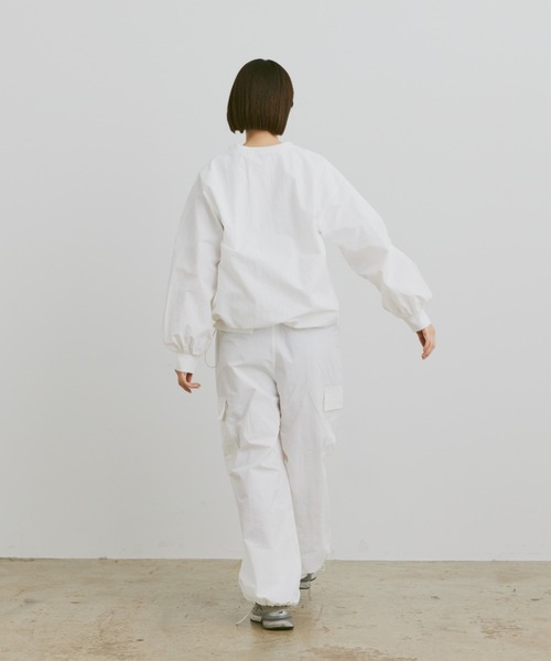 flaner(フラネ)の「Loose nylon pullover / ルーズナイロンプルオーバー(その他トップス・レディース・ネイビー/ブラック/ホワイト・LARGE/MEDIUM)」の10枚目の写真