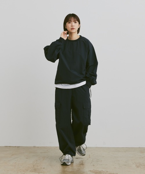 flaner(フラネ)の「Loose nylon pullover / ルーズナイロンプルオーバー(その他トップス・レディース・ネイビー/ブラック/ホワイト・LARGE/MEDIUM)」の22枚目の写真
