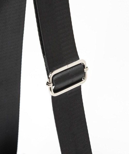 LAKOLE（ラコレ）の「スクエアポケットミニショルダーバッグ / 995563（ショルダーバッグ・レディース・シルバー/オフホワイト/ブラック・FREE）」の12枚目の写真