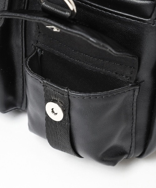 LAKOLE（ラコレ）の「スクエアポケットミニショルダーバッグ / 995563（ショルダーバッグ・レディース・シルバー/オフホワイト/ブラック・FREE）」の19枚目の写真