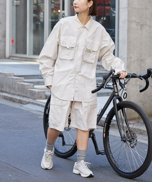 Franklin Climbing（フランクリンクライミング）の「【ESSENTIAL】アウトポケットナイロンシャツ《UVカット・撥水》（シャツ/ブラウス・メンズ・ブラック/ホワイト系その他/サックスブルー・MEDIUM/LARGE/X-LARGE）」の9枚目の写真