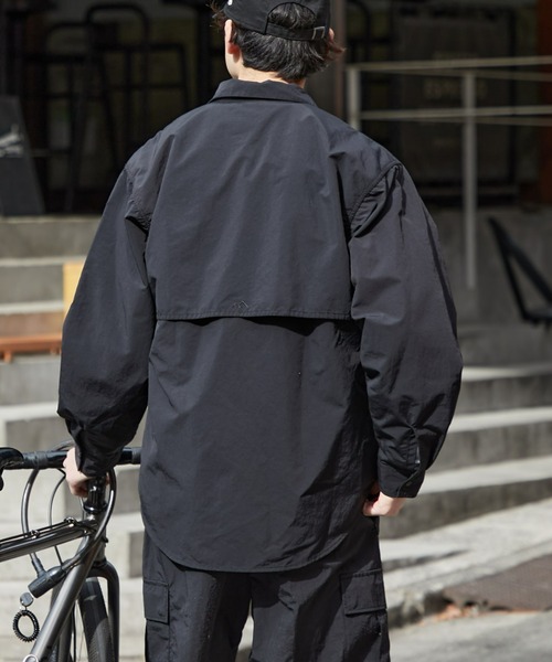 Franklin Climbing（フランクリンクライミング）の「【ESSENTIAL】アウトポケットナイロンシャツ《UVカット・撥水》（シャツ/ブラウス・メンズ・ブラック/ホワイト系その他/サックスブルー・MEDIUM/LARGE/X-LARGE）」の18枚目の写真