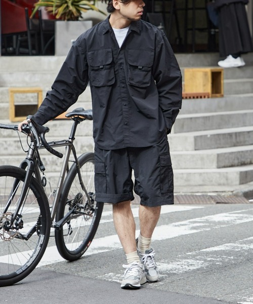 Franklin Climbing（フランクリンクライミング）の「【ESSENTIAL】アウトポケットナイロンシャツ《UVカット・撥水》（シャツ/ブラウス・メンズ・ブラック/ホワイト系その他/サックスブルー・MEDIUM/LARGE/X-LARGE）」の19枚目の写真