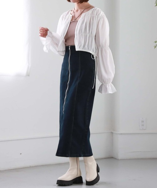 archives(アルシーヴ)の「2wayシャーリングドロストブラウス(シャツ/ブラウス・レディース・オフホワイト/ブルーグレー/ベージュ・MEDIUM)」の19枚目の写真