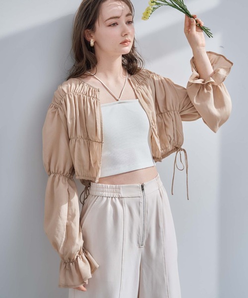 archives(アルシーヴ)の「2wayシャーリングドロストブラウス(シャツ/ブラウス・レディース・オフホワイト/ブルーグレー/ベージュ・MEDIUM)」の8枚目の写真