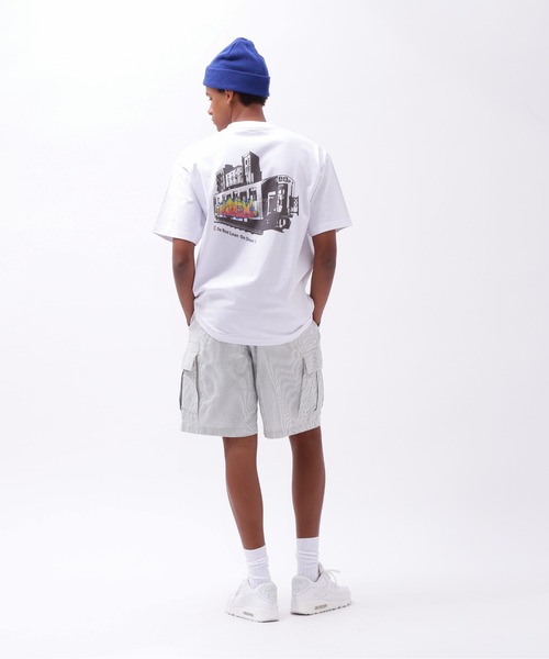 AVIREX（アヴィレックス）の「TRAIN GRAFFITI AVIREX T-SHIRT / トレイン グラフィティ アヴィレックス Tシャツ / AVIREX（Tシャツ/カットソー・メンズ・ブラック/ホワイト・MEDIUM/LARGE/X-LARGE/XX-LARGE）」の4枚目の写真