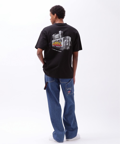 AVIREX（アヴィレックス）の「TRAIN GRAFFITI AVIREX T-SHIRT / トレイン グラフィティ アヴィレックス Tシャツ / AVIREX（Tシャツ/カットソー・メンズ・ブラック/ホワイト・MEDIUM/LARGE/X-LARGE/XX-LARGE）」の11枚目の写真