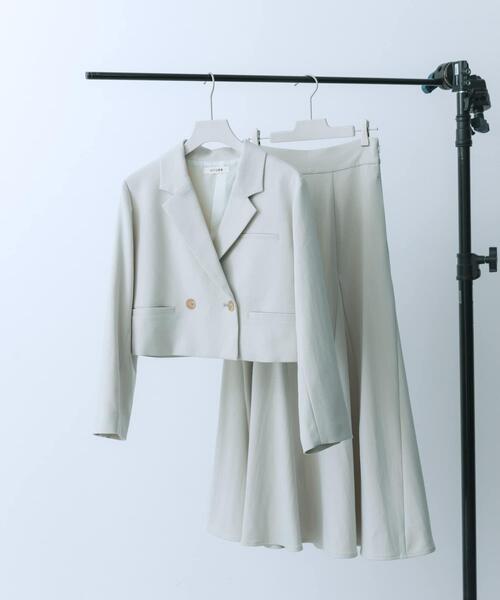 HEYUMM（ヘユム）の「ショートテーラードジャケット（その他アウター・レディース・ベージュ/チャコールグレー/アイボリー・ONE）」の12枚目の写真