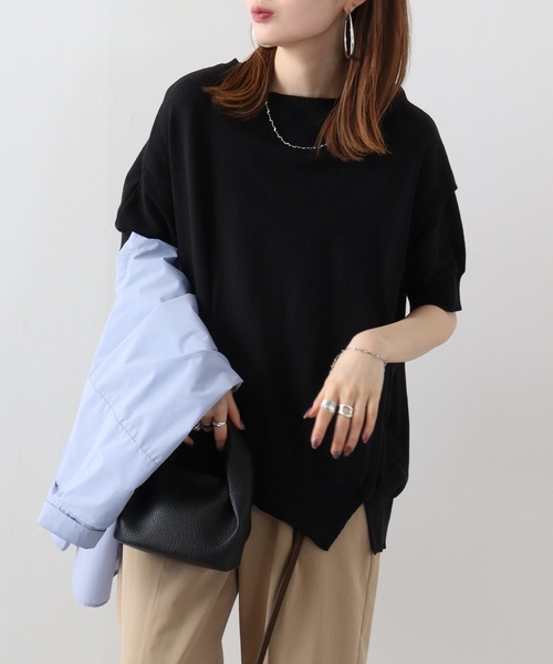 atONE(アットワン)の「atONE 袖脇オープンラウンドネック5分袖ニット(ニット/セーター・レディース・オフホワイト/グレイッシュベージュ/ライトグレー/ブラック/杢グレー/ネイビー・M-L/4L~5L/LL~3L)」の2枚目の写真