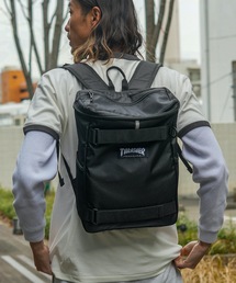 THRASHER | BENCHMARK BACKPACK BOX KIDS 20L/スラッシャーキッズ撥水加工スクエアデザインバッグパックリュックサック(バックパック/リュック)