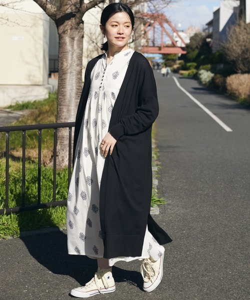 CRAFT STANDARD BOUTIQUE(クラフトスタンダードブティック)の「裾スリットロングニットカーディガン(カーディガン/ボレロ・レディース・マスタード/ブラック/カーキ/ホワイト系その他・FREE)」の3枚目の写真